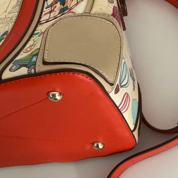 Handbag - Picture 4 of 8